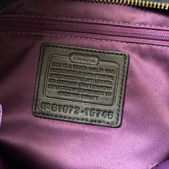 Coach Mia Signature Tote Purse Black with Wristlet - Picture 2 of 7